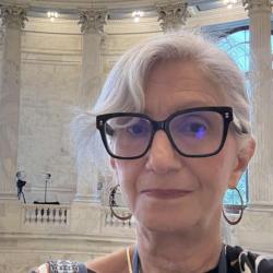 Angelike Giallourakis Headshot