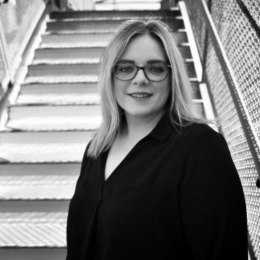 Sarah Riccardi-Swartz headshot