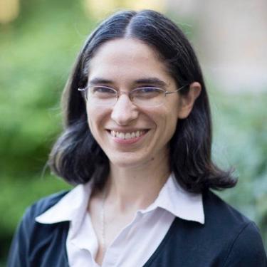 Sarah Roumas blogger