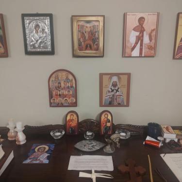 EleniOpperwallWOW3bIconstand