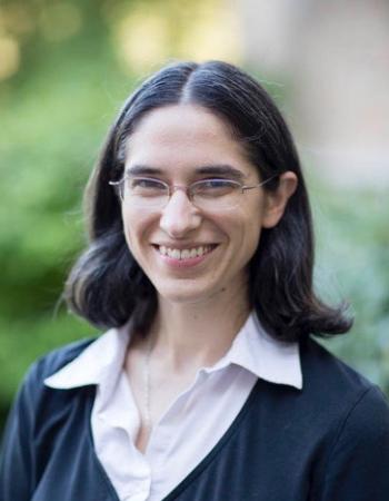 Sarah Roumas blogger