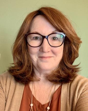 Katherine Hyde Headshot